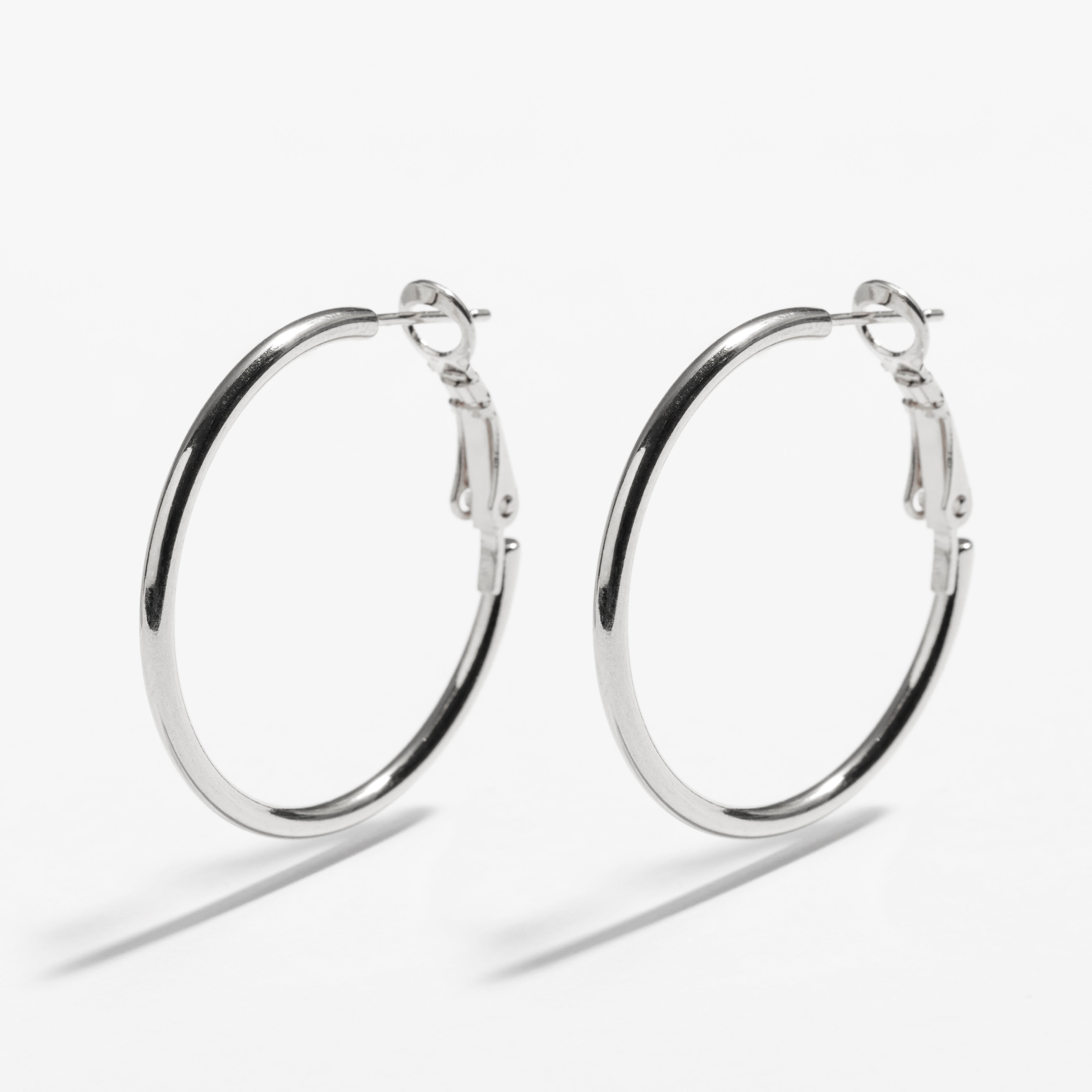 עגילי Must L כסף