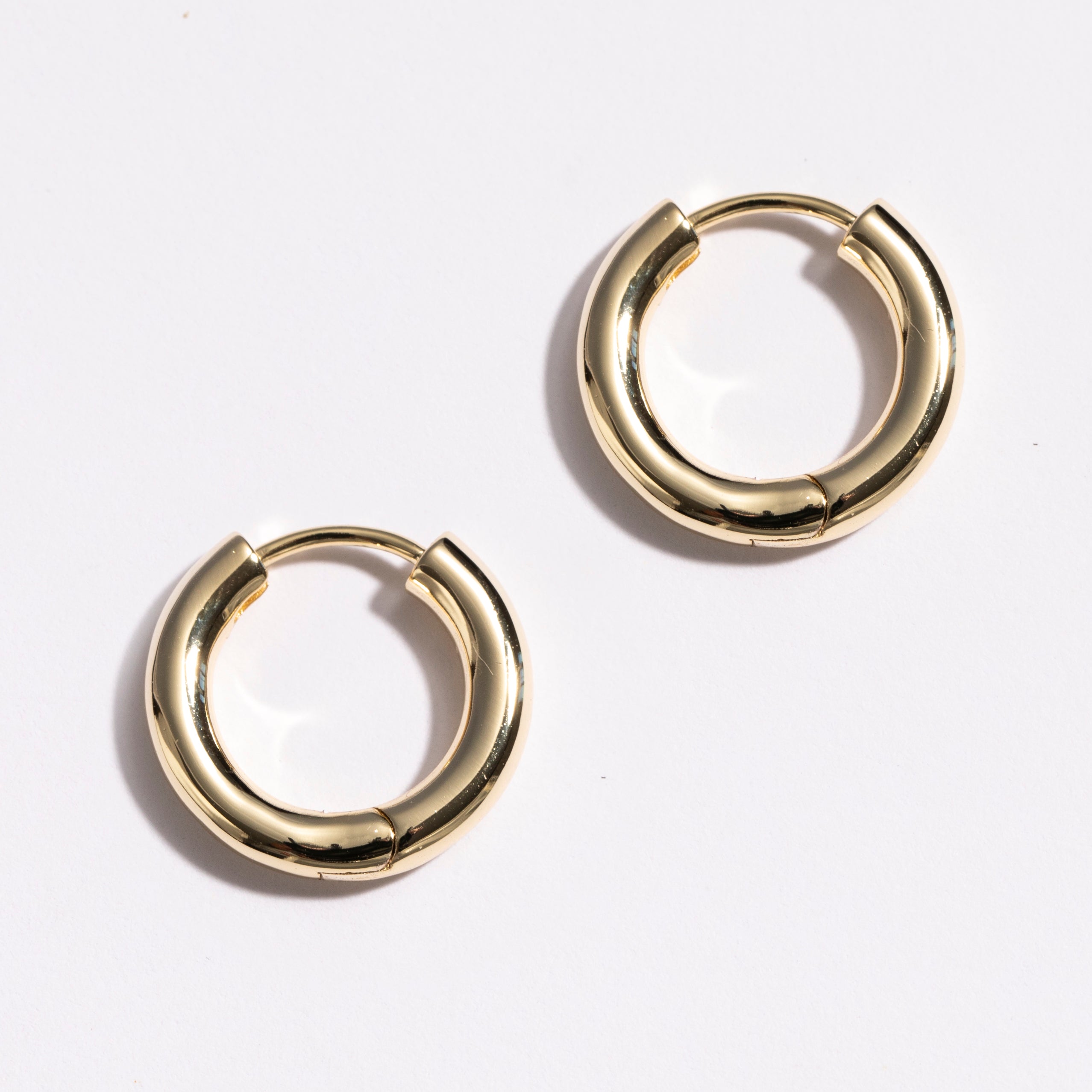 עגיל Myla L זהב