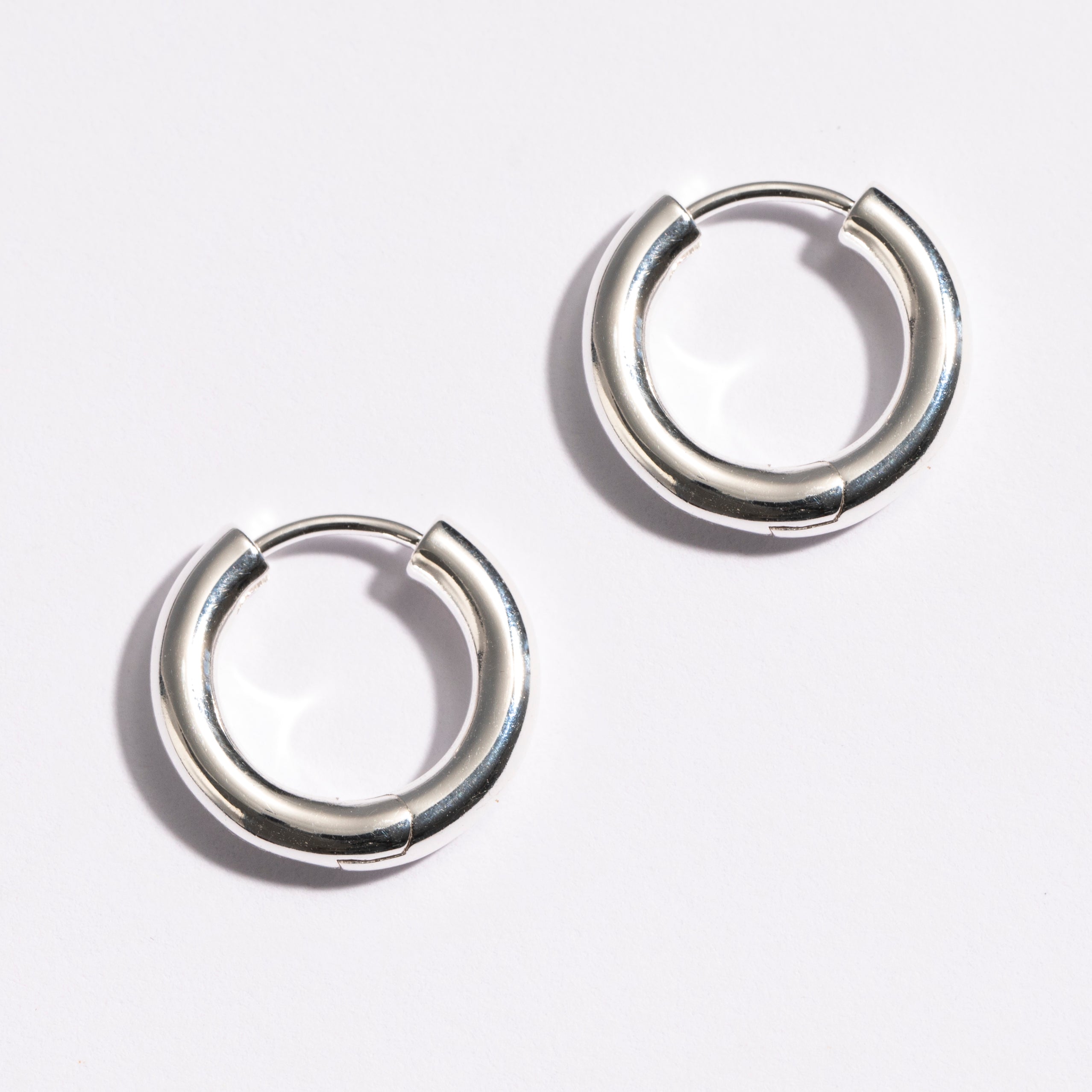 עגיל Myla L כסף