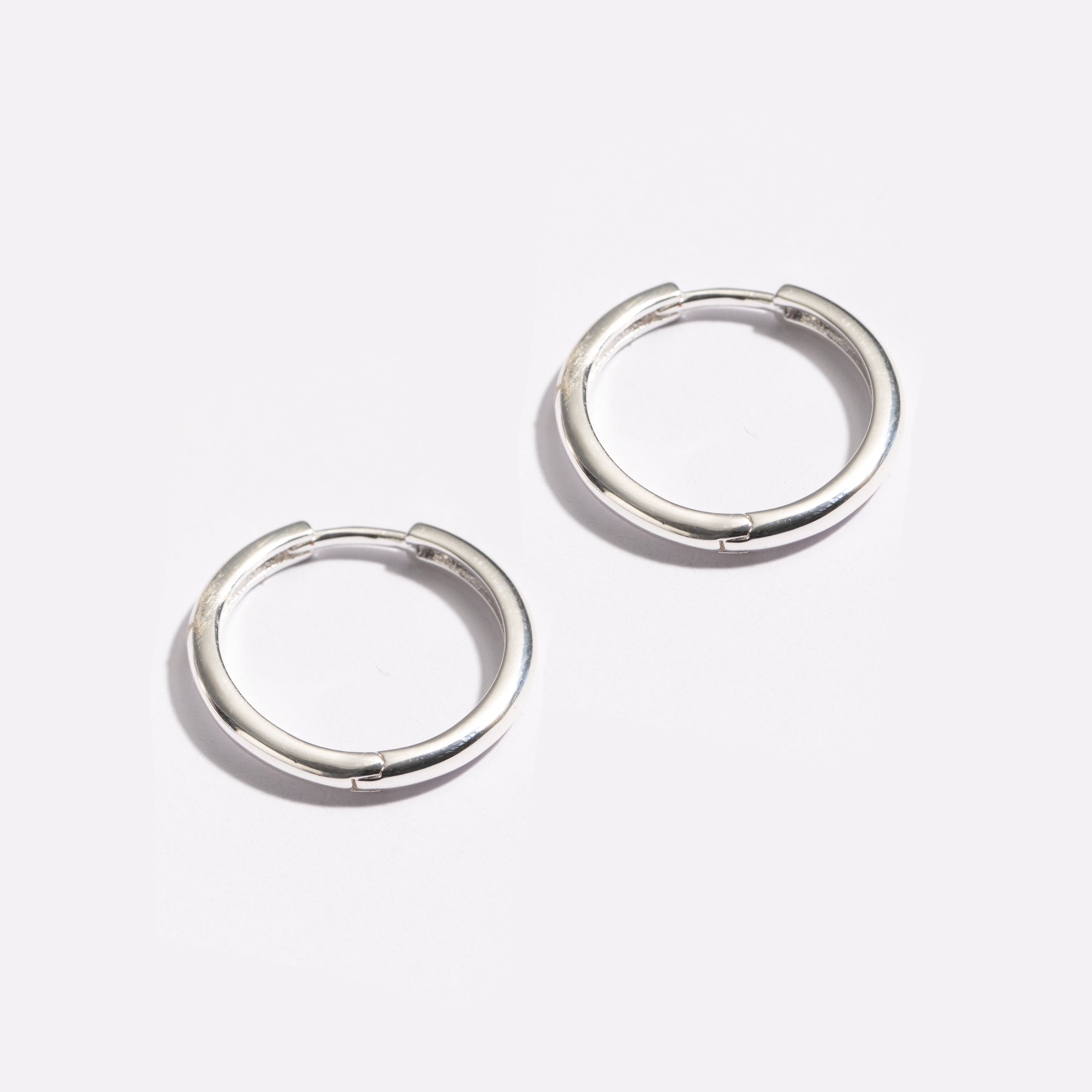 עגילי Kanut L כסף