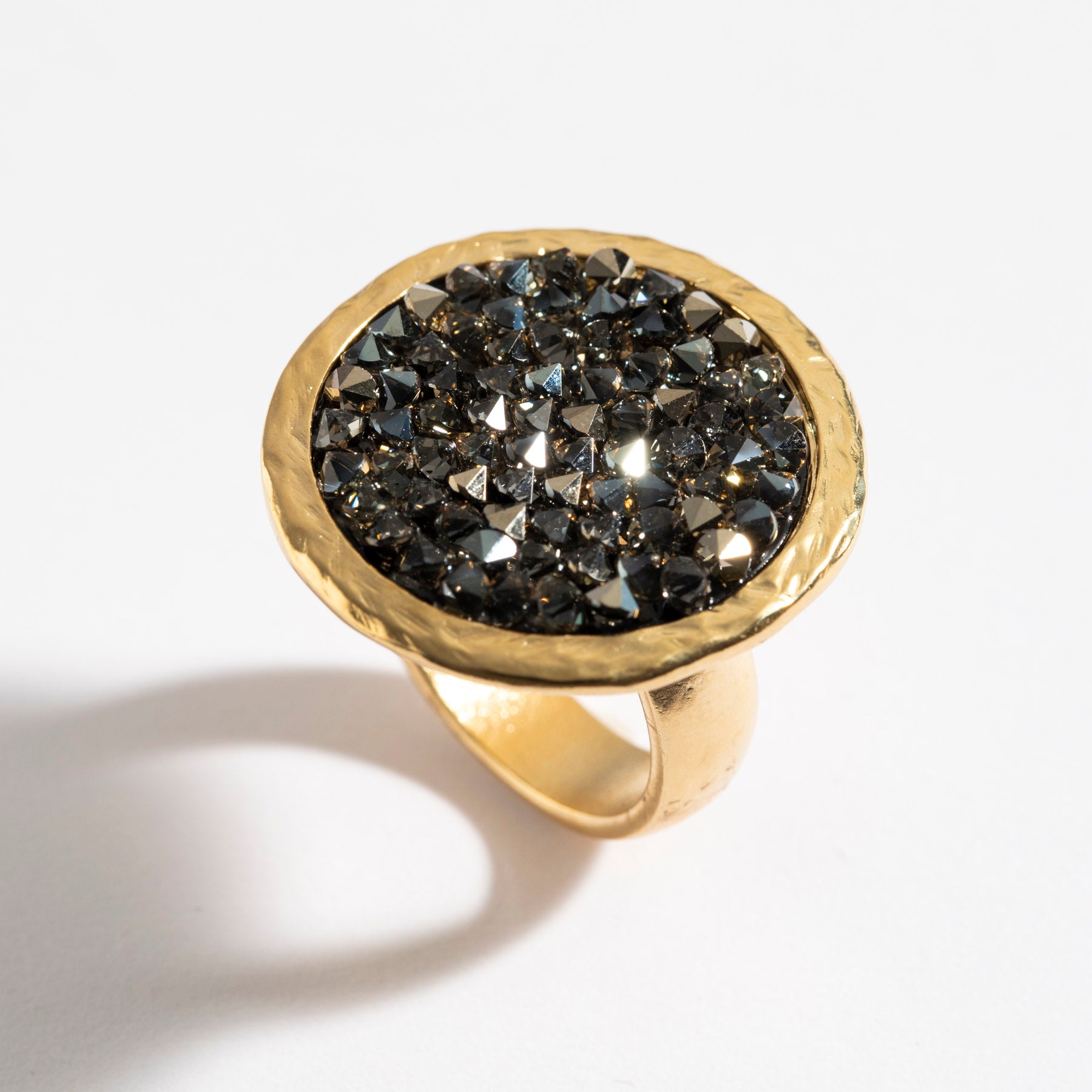 טבעת קריסטל רוק גדולה זהב